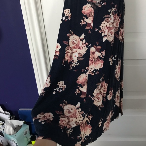 Flowing dress - Picture 3 of 6